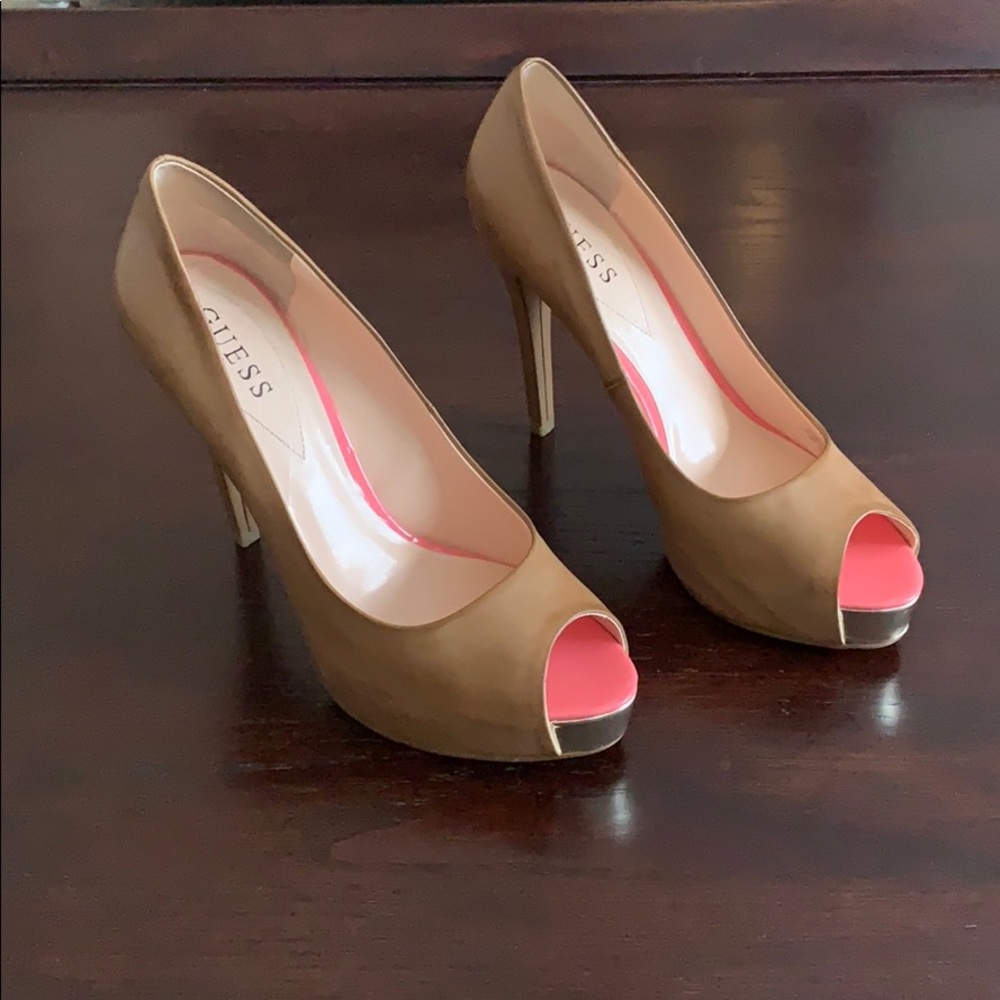 NEW Guess Platform Peep Toe Pumps